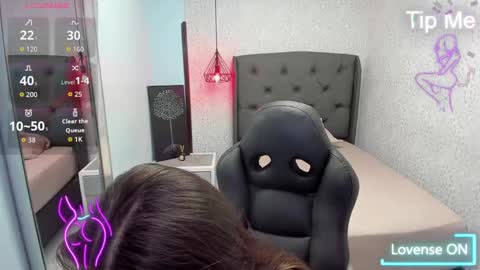 M A G N O  online show from October 8, 1:04 pm