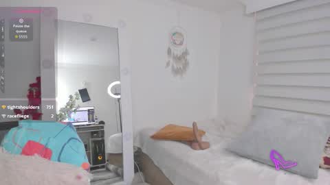 Sharon online show from December 19, 3:04 pm