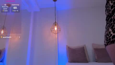 Shantall online show from October 8, 11:42 pm