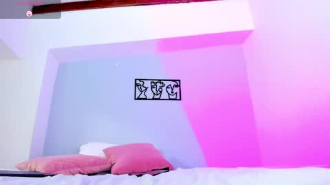 Shayra online show from May 21, 9:57 pm