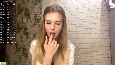 Jenny online show from November 7, 9:20 pm