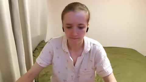 Jolyn online show from October 5, 8:47 pm