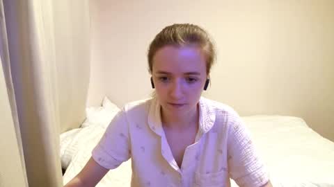 Jolyn online show from September 15, 5:31 pm