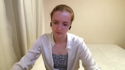 Jolyn online show from September 22, 6:50 pm