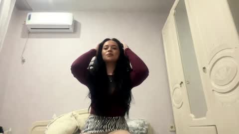 Mia meow meow online show from April 9, 5:40 pm