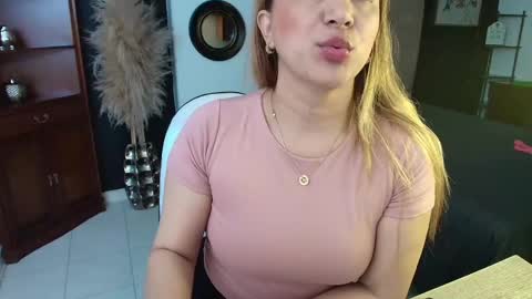 sheryl_jones online show from May 11, 1:46 pm