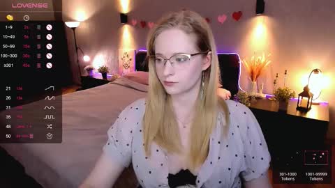 Hello guys my name is Aemilia online show from October 3, 8:52 am