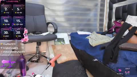 sheyla__ebony online show from May 25, 2:21 am