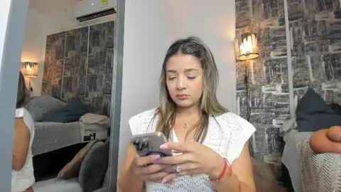 SHOFIA online show from May 6, 1:26 pm