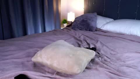 Naomi online show from May 11, 2:45 pm