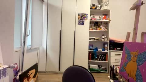 Marie online show from May 11, 2:45 pm