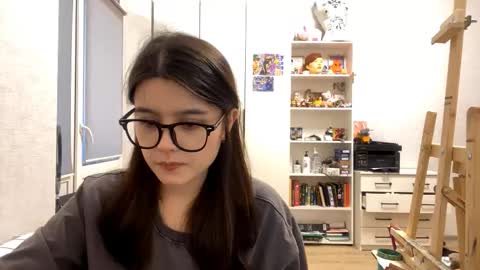 Marie online show from March 25, 2:31 pm