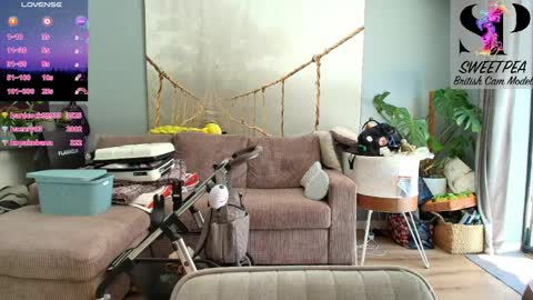 short sweetpea online show from April 7, 11:56 am