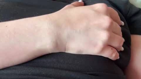 The Queens of the feet online show from May 26, 2:27 pm