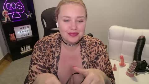 Mimi   online show from May 9, 4:53 pm