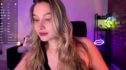 Alice online show from November 13, 9:58 pm