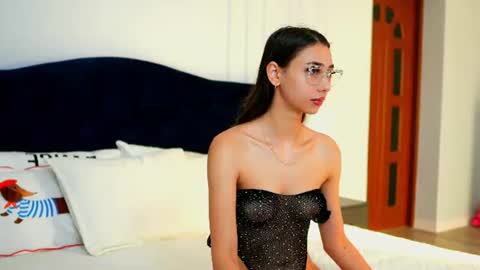 shy_eveline online show from July 20, 4:37 am