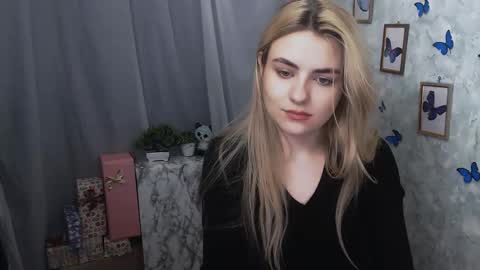 shy_sabrina_ online show from January 16, 7:17 am