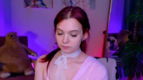 Aisha online show from May 5, 2:09 pm