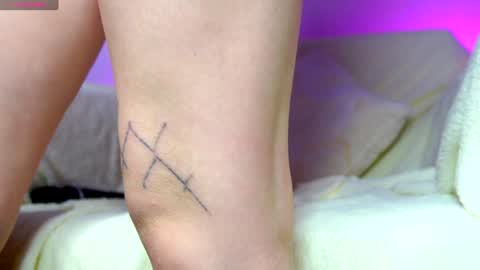 Lillie CeciliaLaura and Avril online show from November 23, 2:58 am