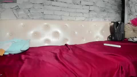 shygurl18hot online show from February 18, 7:10 am