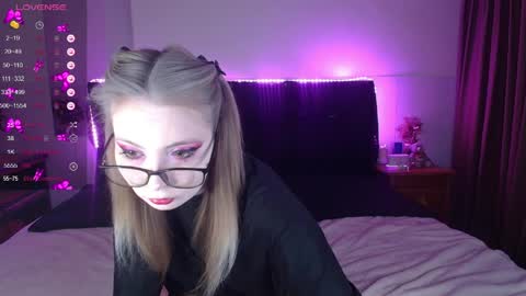 shysweetrish online show from May 3, 1:31 am