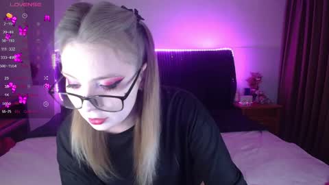 shysweetrish online show from May 18, 12:42 am