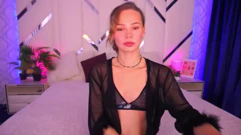 shyysiren online show from November 4, 3:06 pm