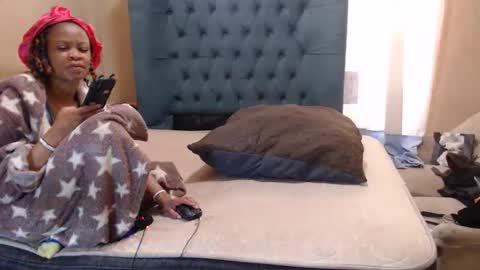 sieannabrown online show from May 26, 10:36 am