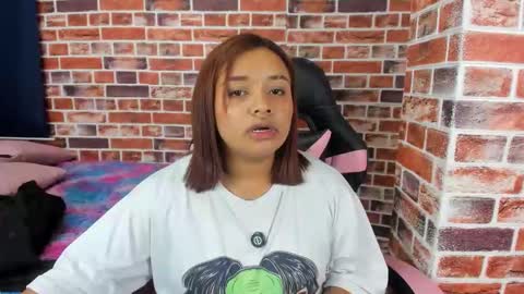 sienna_lux01 online show from March 13, 1:29 am