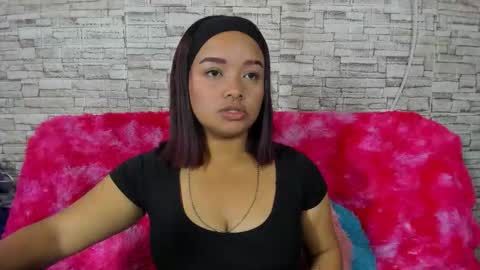 sienna_lux01 online show from February 19, 11:10 am