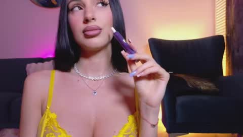 Sienna online show from May 16, 7:24 pm