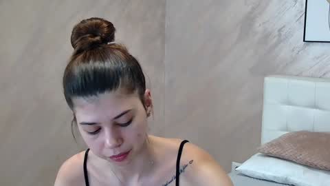 Snapshot of sierra_halle chatting on February 1, 10:59 am SIERRA online show from February 1, 10:59 am