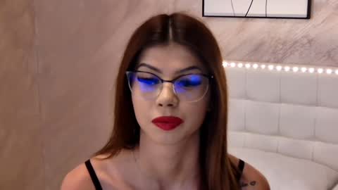 Snapshot of sierra_halle chatting on December 9, 6:46 pm SIERRA online show from December 9, 6:46 pm