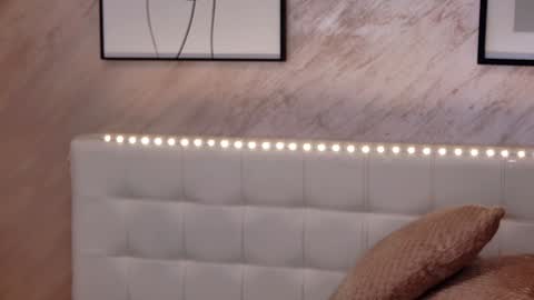 Snapshot of sierra_halle chatting on December 15, 9:31 pm SIERRA online show from December 15, 9:31 pm