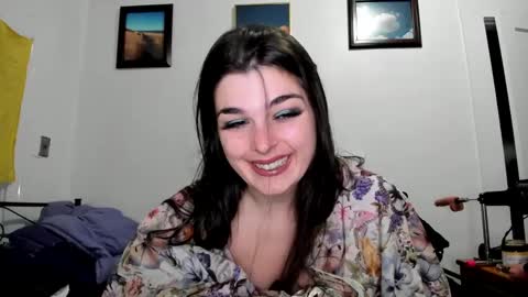 Snapshot of sierrasquirter chatting on January 3, 4:55 am Sierra online show from January 3, 4:55 am