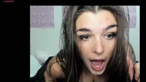 Snapshot of sierrasquirter chatting on October 10, 3:00 am Sierra online show from October 10, 3:00 am