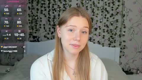 Chloe online show from November 13, 5:28 am