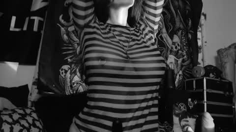 Allmylinkssilentmary666 online show from May 5, 4:15 am