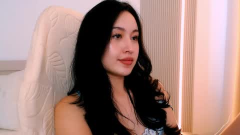 silk_ann online show from May 23, 12:47 pm