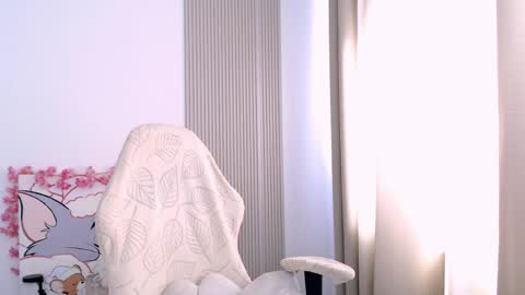 silk_ann online show from April 30, 9:25 am
