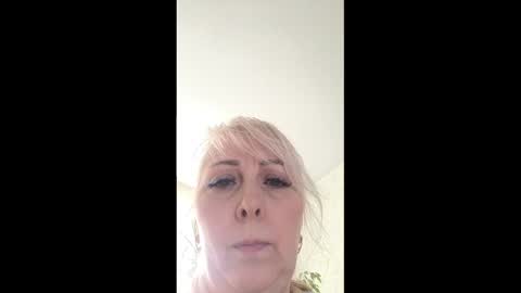 silkblondevip22 online show from April 24, 9:12 am