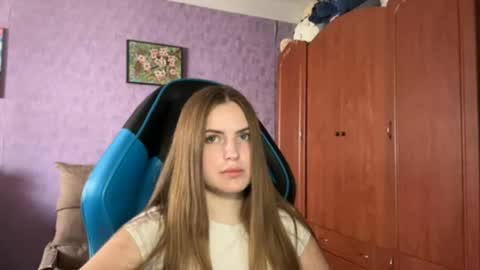Erica online show from May 25, 12:15 pm
