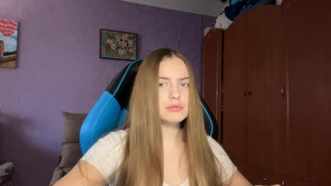 Erica online show from April 4, 9:52 am