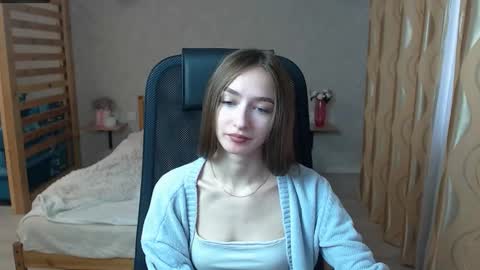 silkymiley online show from October 1, 6:51 am