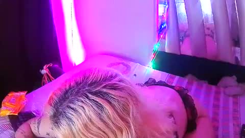 Elektra chair online show from May 23, 10:52 pm