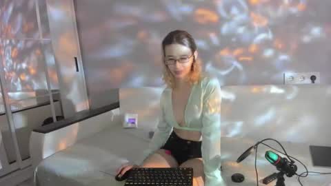 Kate online show from February 20, 5:36 pm