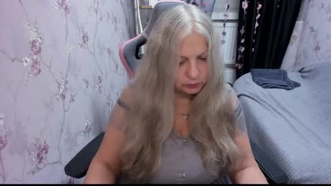 silver_moon_light online show from September 19, 9:14 pm