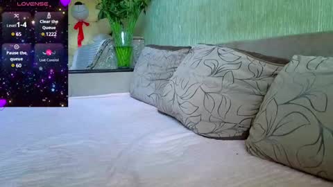 miss Anna online show from December 14, 10:24 am