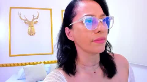 S I L V I N A online show from January 9, 1:04 pm